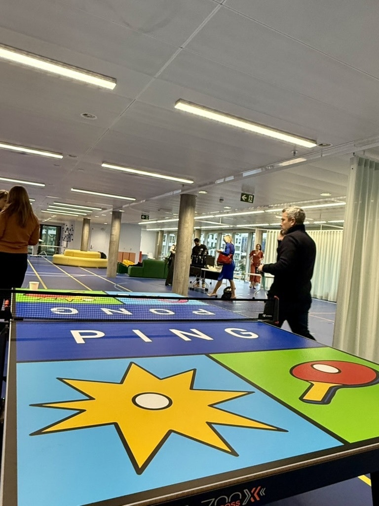 204 E17 EB 271 C 451 C A775 40 A8 EBC4 A827 1 105 c