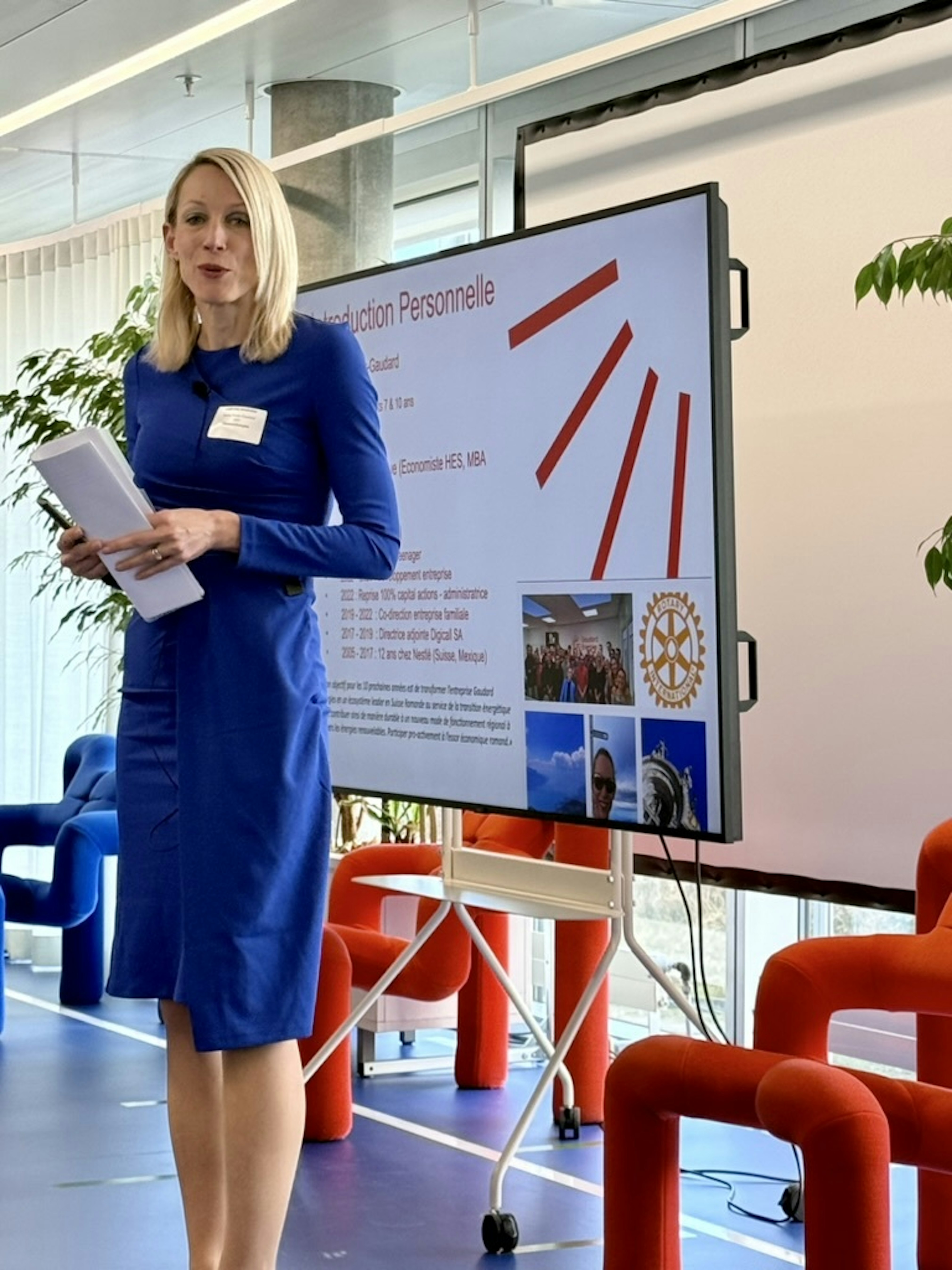 FAF867 C9 9 B8 F 47 E5 8373 CDF7 DD7 BC739 1 105 c